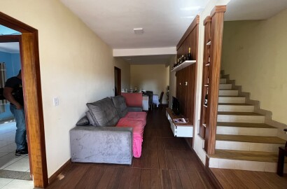 Casa para venda em São Lourenço - MG.