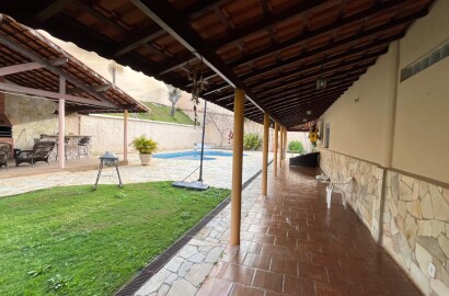 Casa alto padrão para venda em São Lourenço Mg