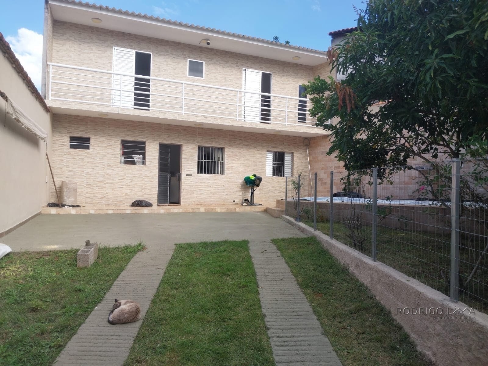 Lindo Sobrado a Venda em São Lourenço MG