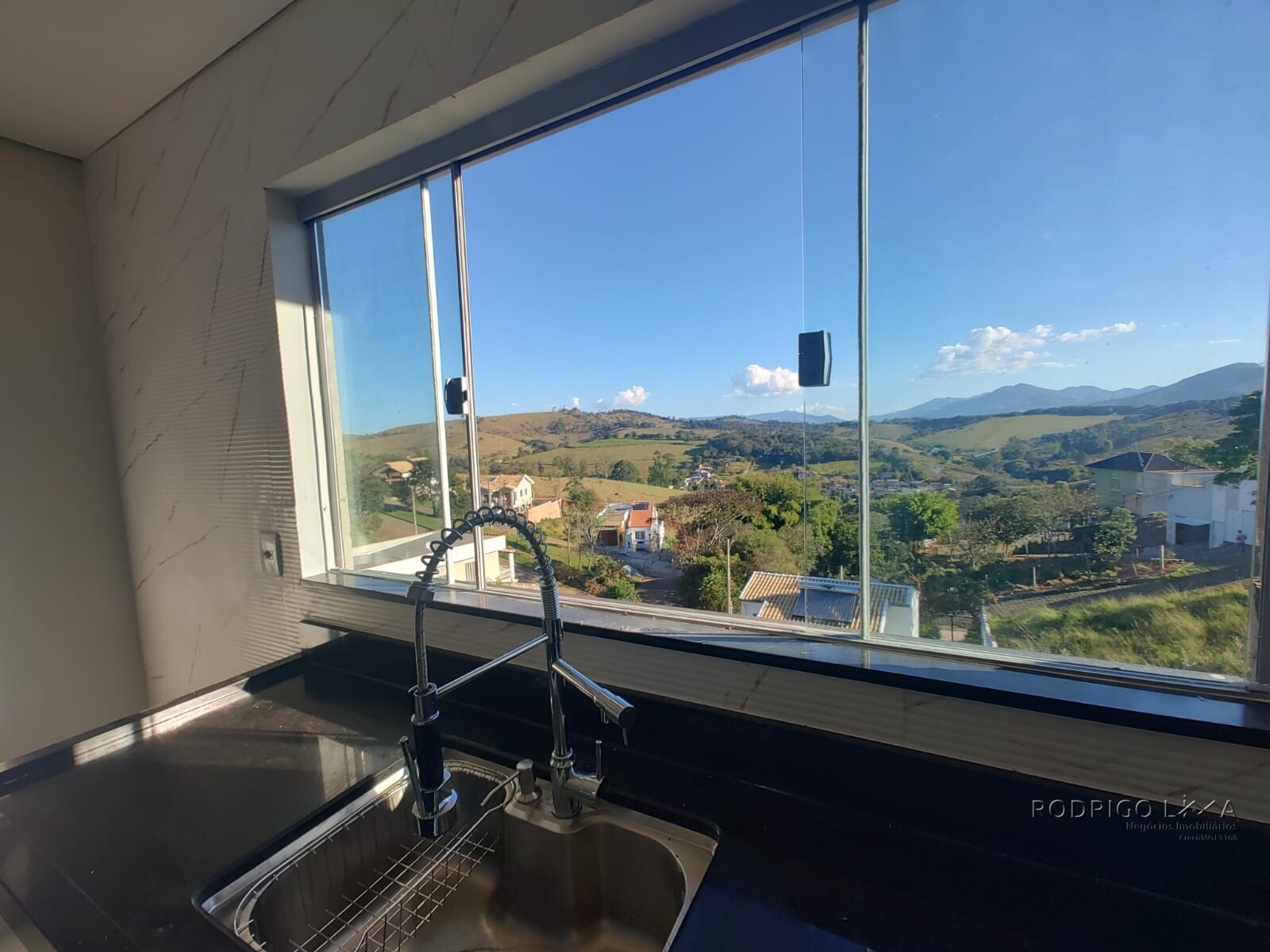 Casa para venda em bairro nobre de São Lourenço Mg